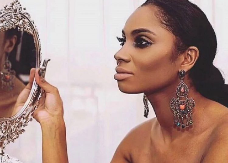 Laurette e disperată. Din cauza loviturilor primite trebuie să se opereze