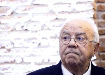 Alexandru Arșinel, fotografiat în scaunul cu rotile. Momente groaznice pentru marele actor