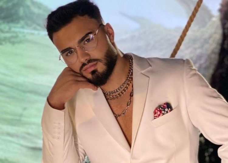 E ahtiat după mașini, dar își vinde automobilul de lux. Ce se întâmplă cu Jador