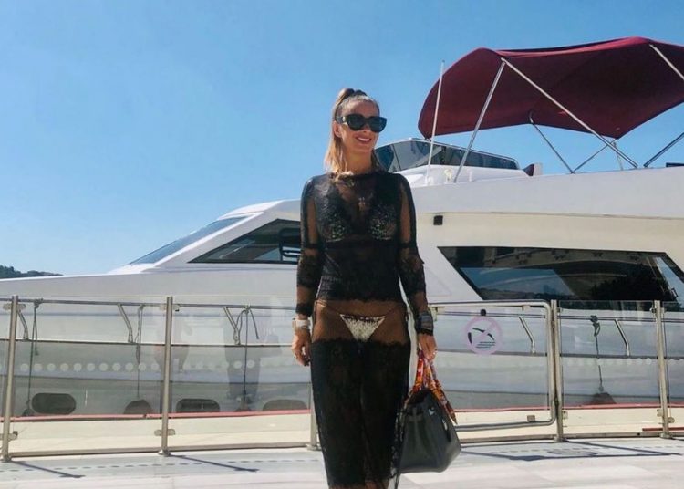 Anamaria Prodan n-a putut să mai suporte. A plecat din țară