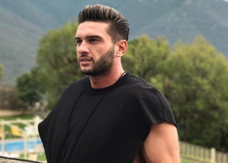 Dorian Popa și-a lăsat fanii fără cuvinte. Ce a putut să-și facă la casă. E unic