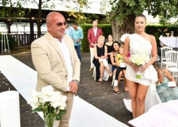 Frumoasa Roxana Nemeș a spus da. Cu cine s-a căsătorit simpatica cântăreață