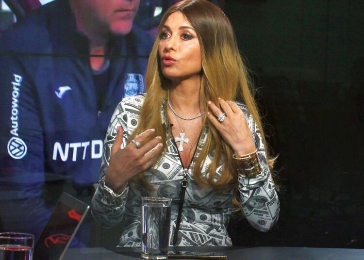 Anamaria Prodan, probleme peste probleme. Cineva a postat poze cu ea goală pe internet