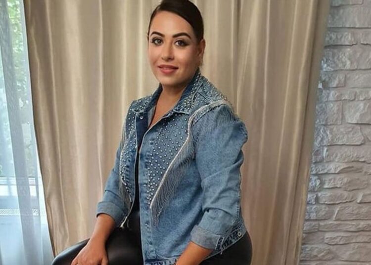 Oana Roman a trăit momente incredibile în aeroportul din Cipru. Cine a jignit-o