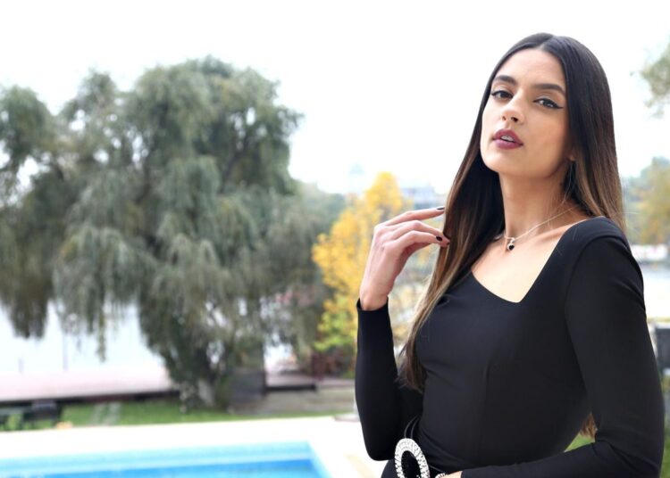 Andreea din filmul Adela, destăinuiri de suflet. Cine este cu adevărat actrița Oana Moșneagu