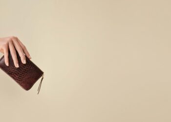 Portofel de femei la modă și funcțional – Cum să alegi?