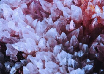 Bratara, inel, colier, cercei… bijuterii din cristale si pietre naturale pentru toata lumea