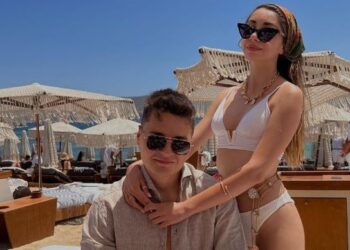 Selly și iubita lui, vacanță de fițe într-una dintre cele mai scumpe insule din Grecia