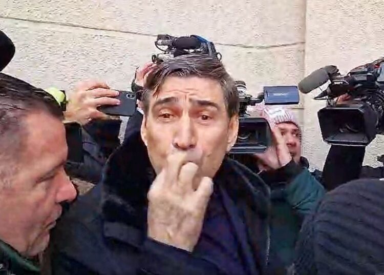 Gest golănesc făcut de Victor Pițurcă la DNA: „Dacă te dai cu ruj, vorbim!”