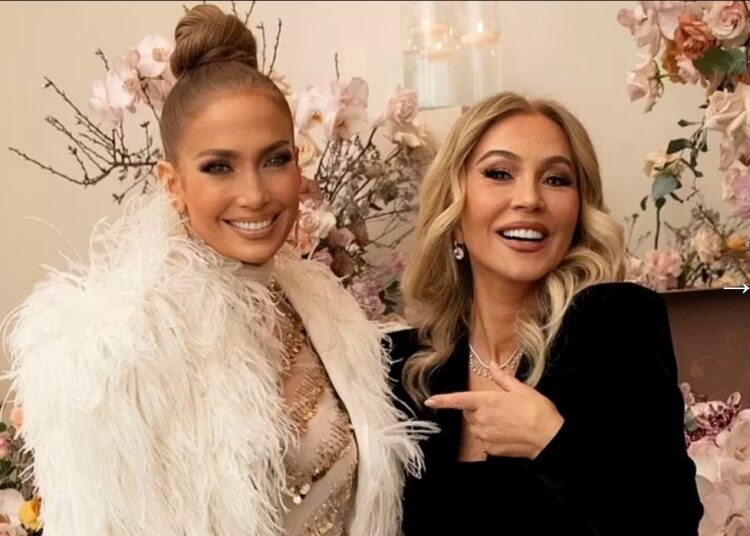 Anastasia Soare, felicitată de Kim Kardashian, Oprah, J. Lo și Sofia Vergara!