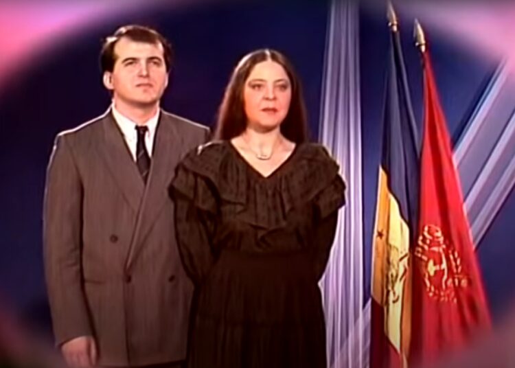 Florin Călinescu recitând poezii comuniste! Aprecieri față de Elena Ceaușescu!