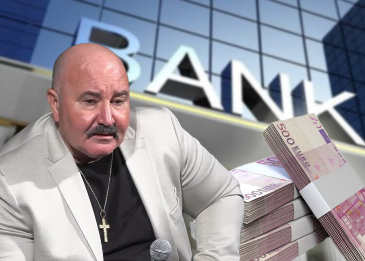 Nuțu Cămătaru și-a deschis bancă, chiar la el acasă!