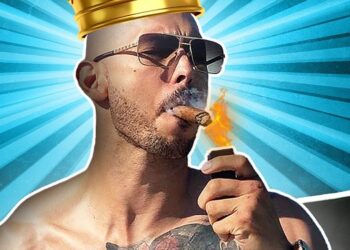 Andrew Tate se consideră rege și a angajat o vrăjitoare!