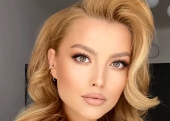 Elena Gheorghe, dureri atroce care au țintuit-o la pat! S-a operat?