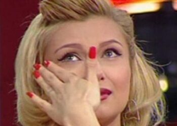 Lora, suspectă de cancer? Mama ei a murit din același motiv!