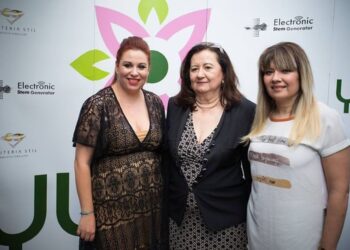 Oana Roman, supărată pe Catinca pentru că nu își vizitează mama!