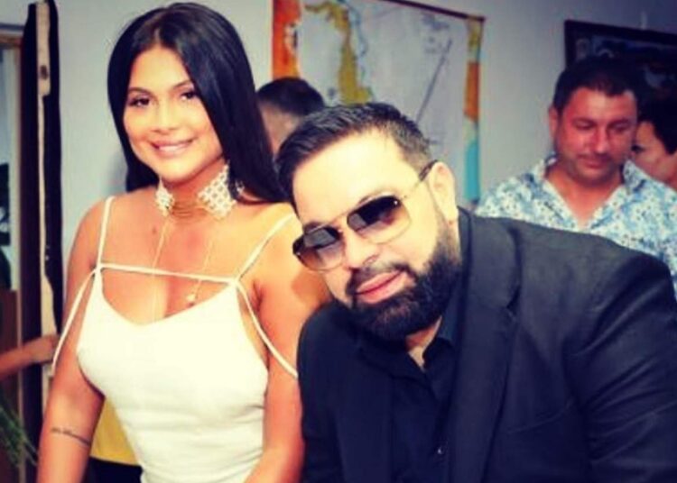 Roxana Dobre, geloasă pe Florin Salam?