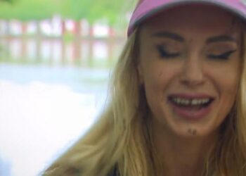 Andreea Bălan, în chinuri la America Express! Plină de noroi și cu machiajul dus!