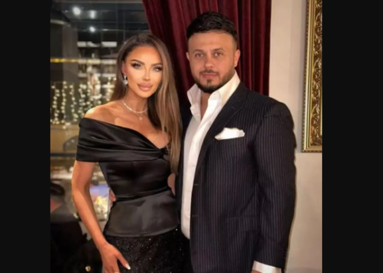 Bianca Drăgușanu și-a sărbătorit ziua de naștere cu șampanie cu foiță de aur și tort, alături de Gabi Bădălău!