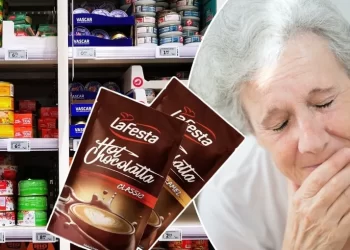 O bunicuţă de 84 de ani din Alba a fost prinsă furând 3 pateuri şi câteva plicuri de ciocolată caldă dintr-un magazin! Ce verdict au dat judecătorii?