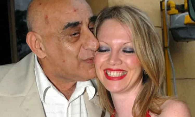 Oana vrea cu Viorel Lis, chiar dacă are 79 de ani! I-a propus!