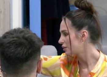 Maria a plâns în hohote după ce a vorbit cu mama și sora ei!