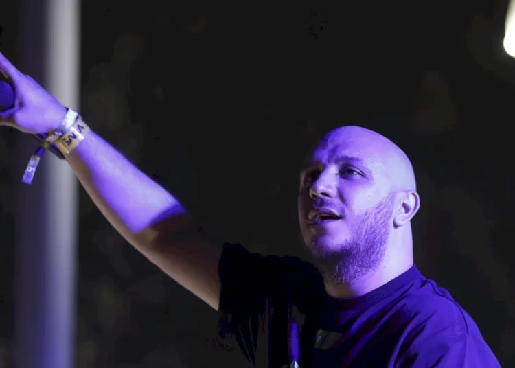 Guess Who, cu ochii injectați în timp ce a fost săltat de poliție! L-au găsit cu droguri grele!