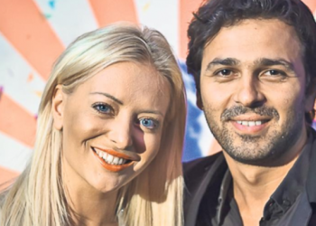 Soțul Deliei, un miliardar frumușel, atât de plin de bani încât rupe două-trei lopeți pe zi încercând să îi întoarcă, trăiește din banii soției