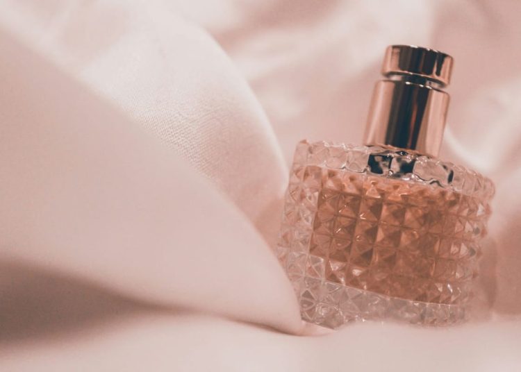 Top 5 cele mai fresh parfumuri de damă pe care să le încerci