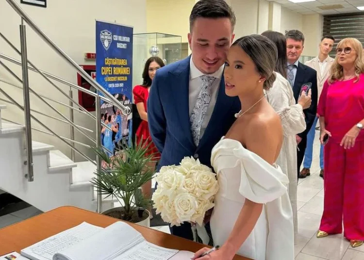 Fiul lui Laurențiu Reghecampf s-a căsătorit civil cu fosta gimnastă Asiana Peng!