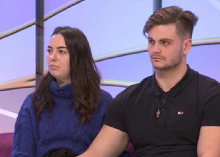 Mama Ramonei a intervenit în direct. Ce a spus despre pozele din club cu fiica sa