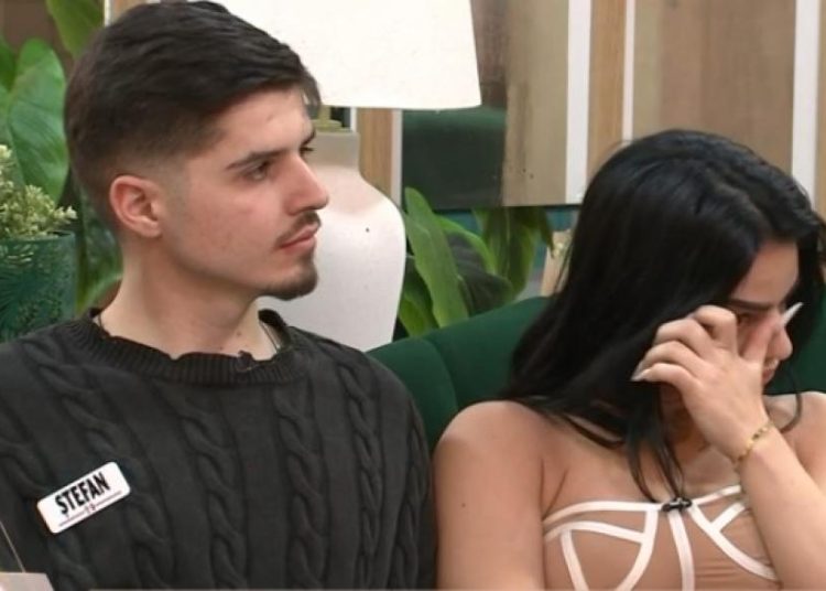 Lacrimi în platou! Mihaela a povestit chinul trăit în ultima relație