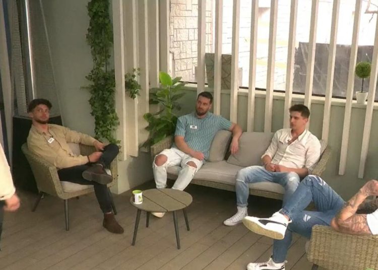 Cristian a discutat cu Ștefan, Adrian și Robert: „Vrei să zici că sunt intimidat de tine?”
