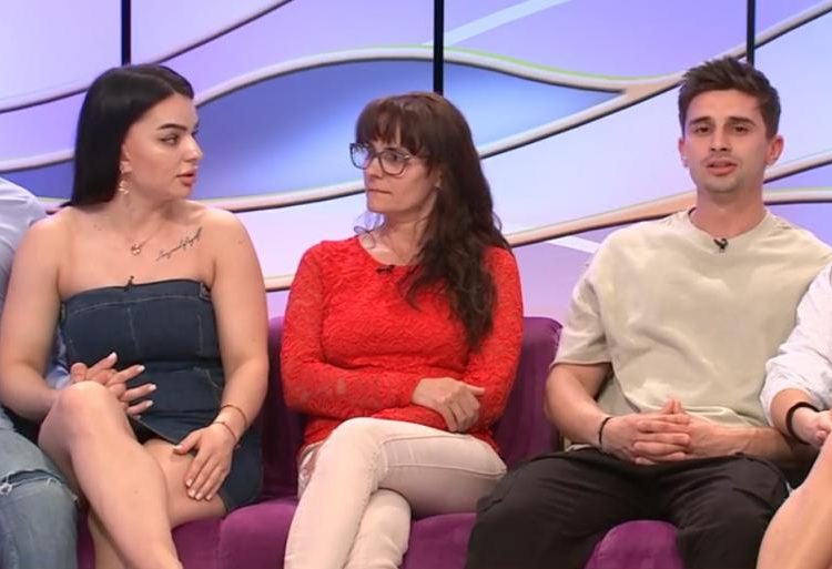 Maria și Cristian, discutați de Mihaela și Liliana. Băiatul s-a enervat: ”Țațe bârfitoare. Hiene”