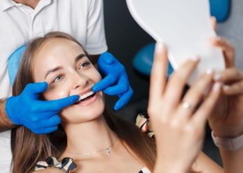 Parodontologia modernă – tratamente minim invazive pentru sănătatea gingiilor