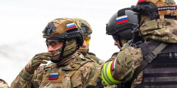 Mobilizare discretă în Rusia: mii de persoane recrutate din companii și universități