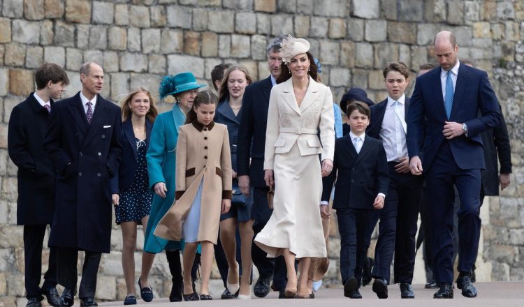 Familia regală britanică, prezentă la slujba de Paște de la Castelul Windsor