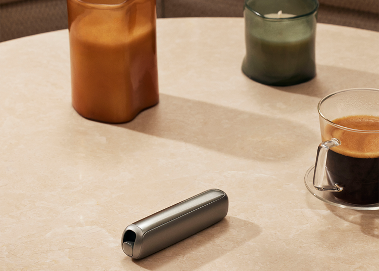 Ploom AURA și Sobranie Sticks: 5 minute de savori pentru plăcere redefinită