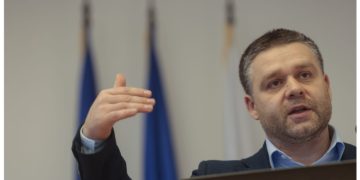 Ciprian Ciucu pune presiune pe PSD: „Cine a declanșat criza să o rezolve”