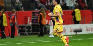 Ianis Hagi a preluat banderola, dar a fost huiduit. Reacția publicului la meciul cu Suedia