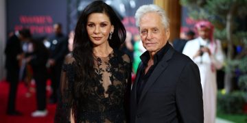 Cum l-a convins Catherine Zeta-Jones pe Michael Douglas să-și schimbe viața. Actorul povestește totul în memorii